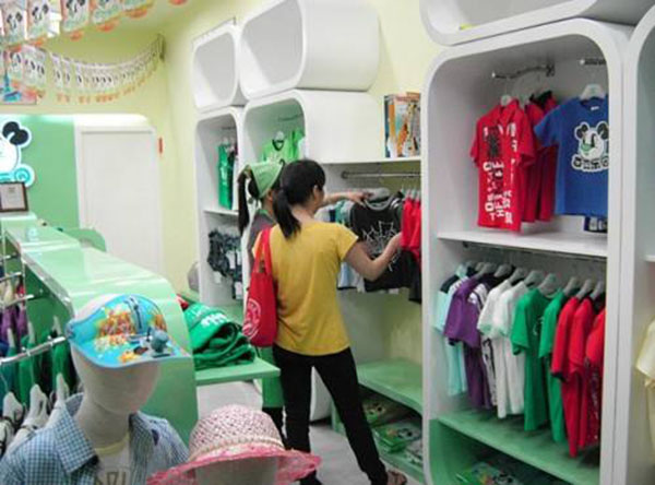 百变乐园童装加盟门店