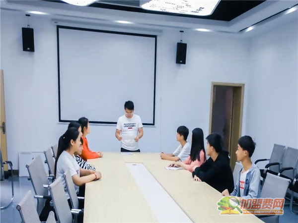 英讯理想教育加盟