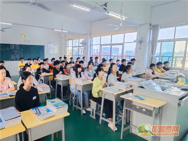 英讯理想教育加盟